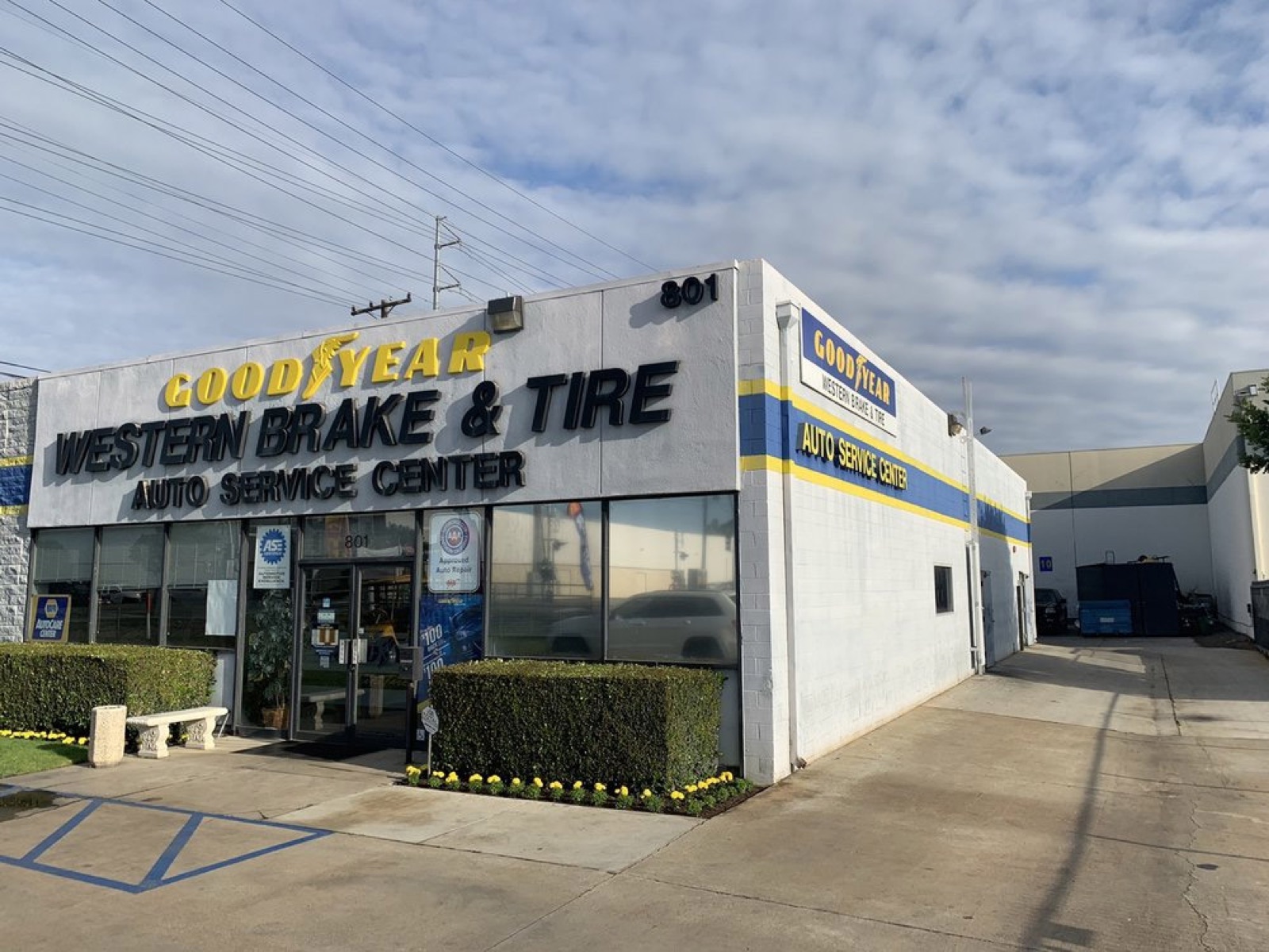 Western Brake & Tire storefront on Ball Rd