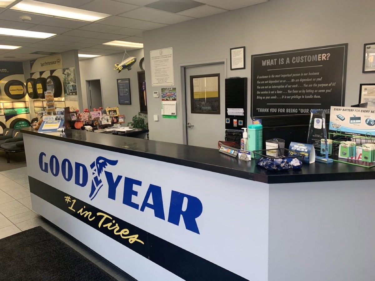 Front counter at Western Brake & Tire
